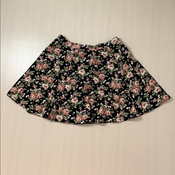 🌼3/$30🌼 Floral A-line Skirt Set - Picture 2 of 4